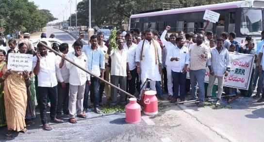 Farmers in Telangana Protest RRR Alignment Changes Alleging Favoritism, Demand Original Route Restored