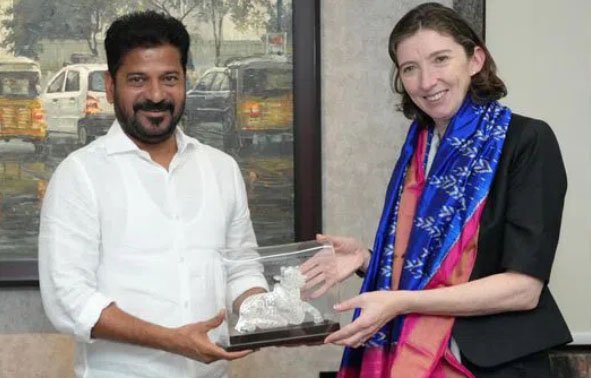 Telangana Seeks UK Tie Ups in Musi Rejuvenation, Education & EV Sectors