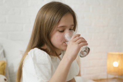 An infographic comparing Real ORS vs Sugary Drinks