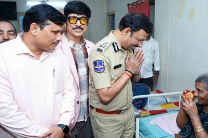 A Society Without Old Age Homes Should Emerge