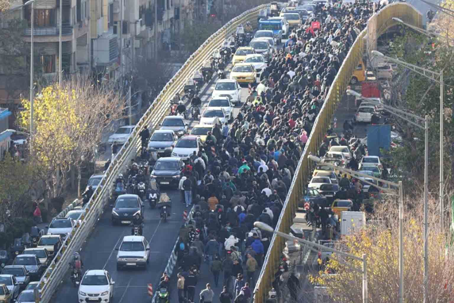 Iran on Edge: Nationwide Protests, Clashes and Rising Death Toll