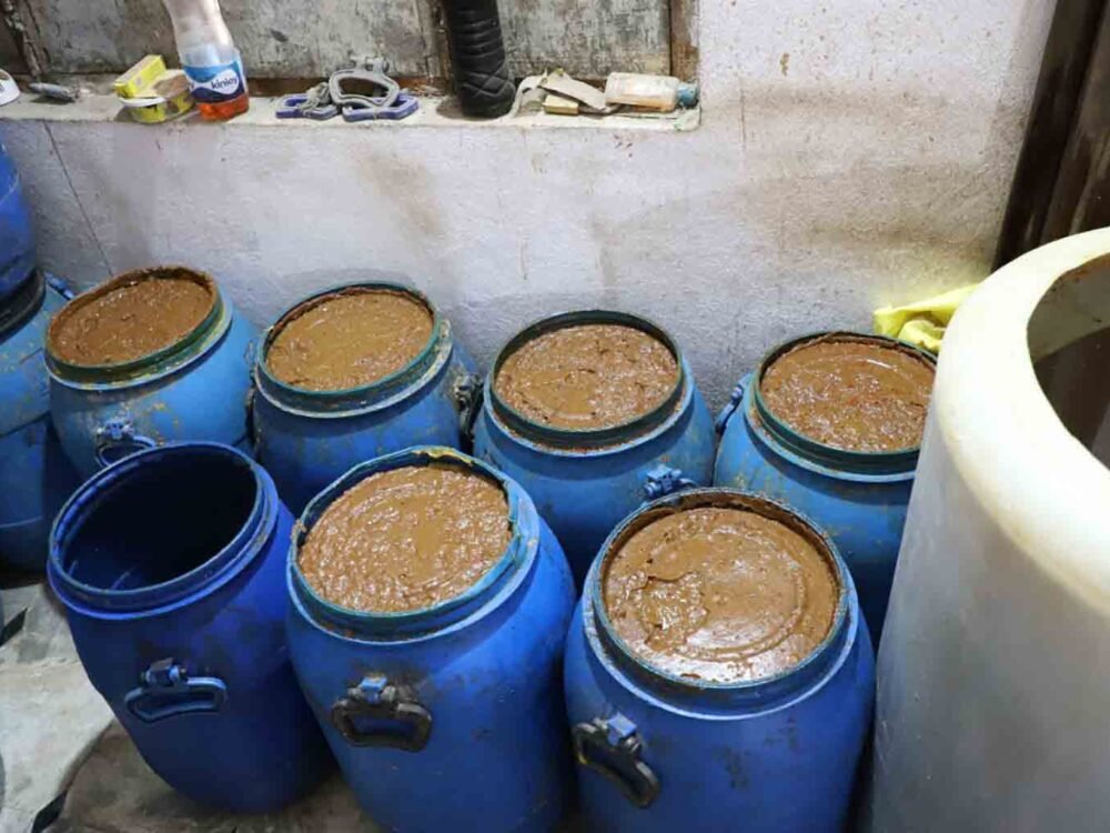 Adulterated Pickle Unit Busted in Hyderabad