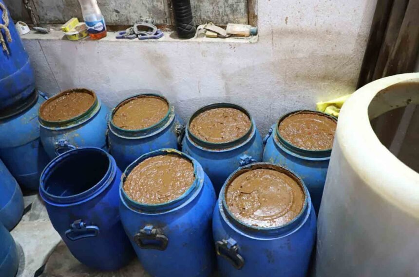 Adulterated Pickle Unit Busted in Hyderabad