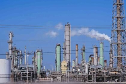 India and Europe Face Fuel Crunch as Gulf Gas Supplies