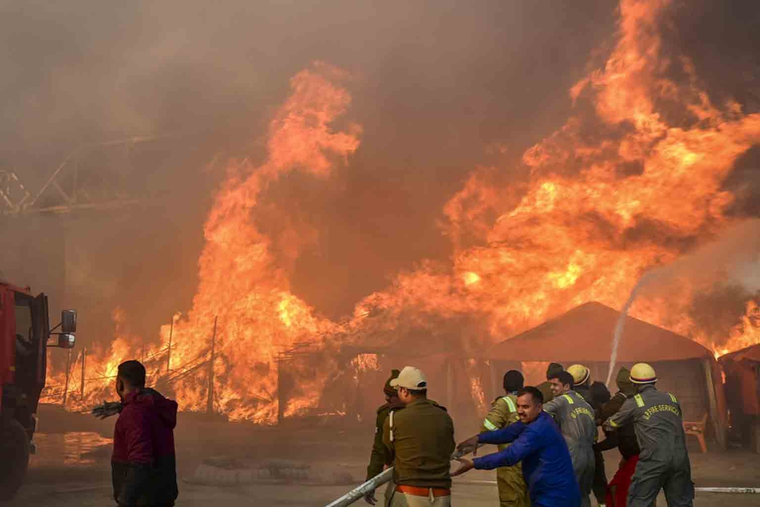 Massive Fire Hits Lakshmi Narayan Mahayagna Site in Ayodhya