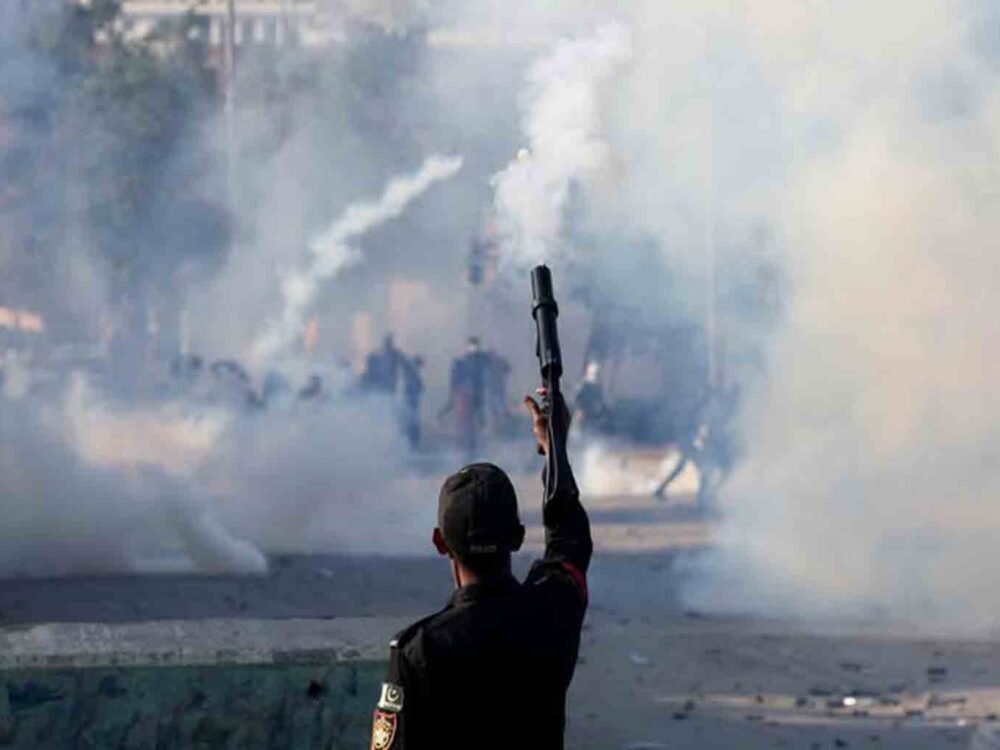 Pakistan Streets, 20 Dead After US-Israel Strike