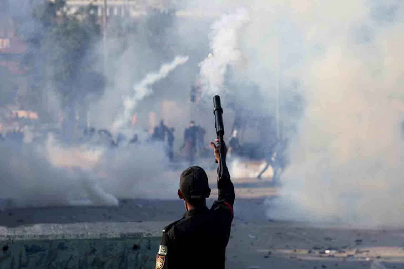 Pakistan Streets, 20 Dead After US-Israel Strike