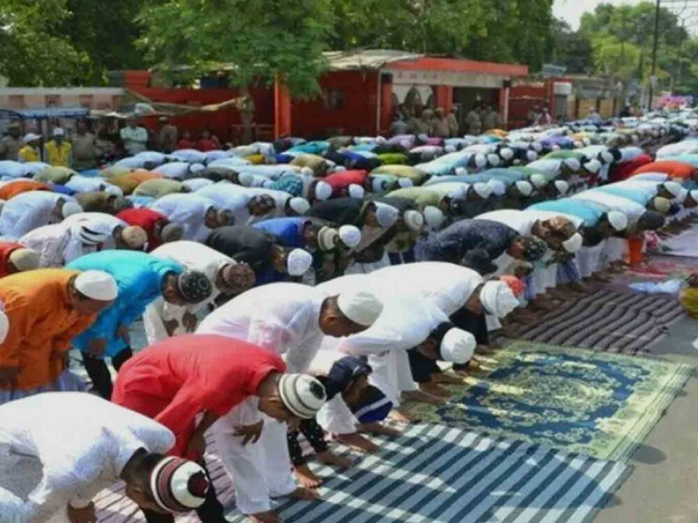 Police Remarks Targeting Muslims Street Prayers