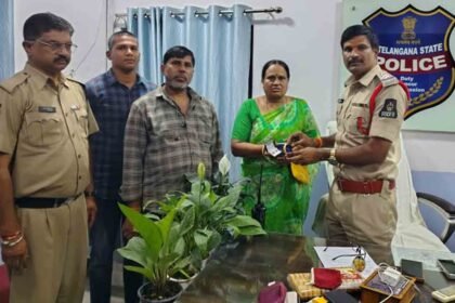 Saifabad Police Recover ₹4 Lakh Handbag in 30 Minutes