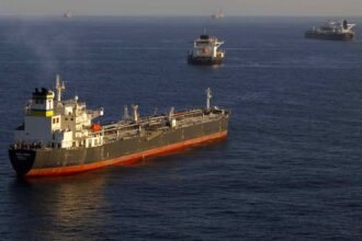 Shipping Collapse in Strait of Hormuz