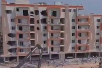 HYDRAA demolishes building in Ameenpur