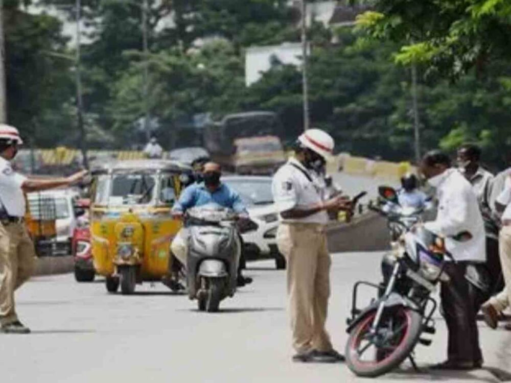 Hyderabad 450 cases booked in one day