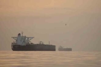 US to Release Crew of Seized Iranian Vessel