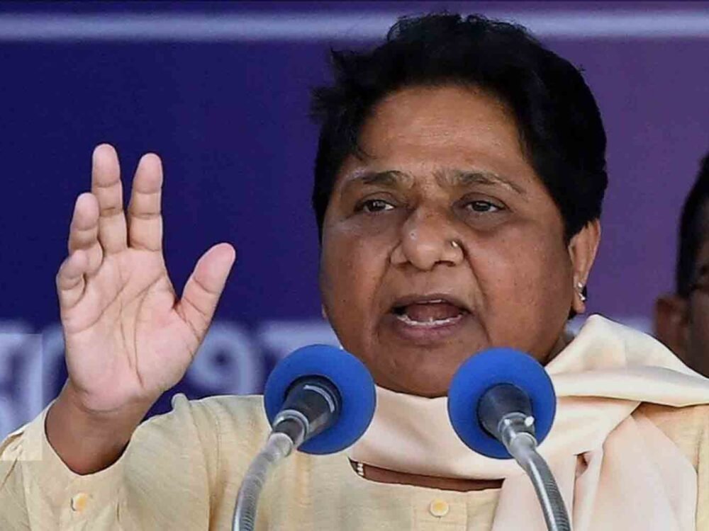 Mayawati Targets SP Over Brahmin Outreach