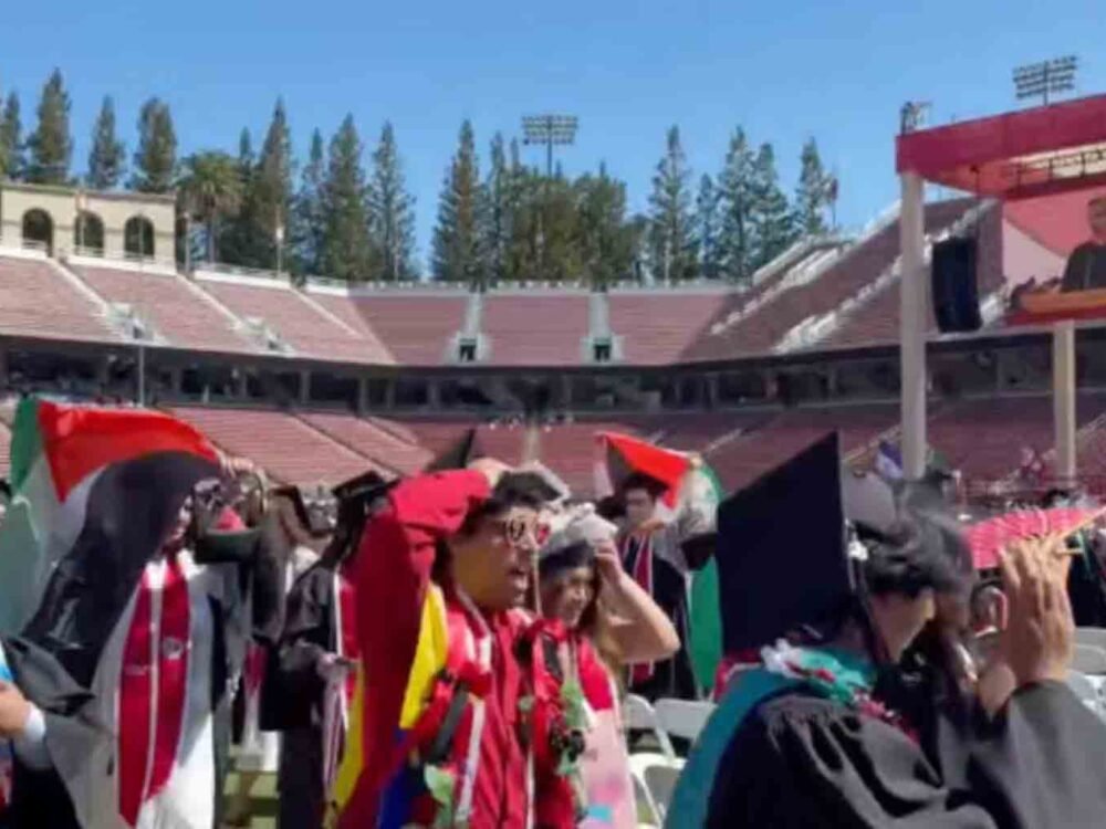 Stanford Students Walk Out Sundar Pichai's Speech