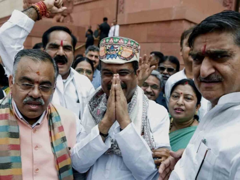 BJP-NDA MPs welcome Dharmendra Pradhan Parliament