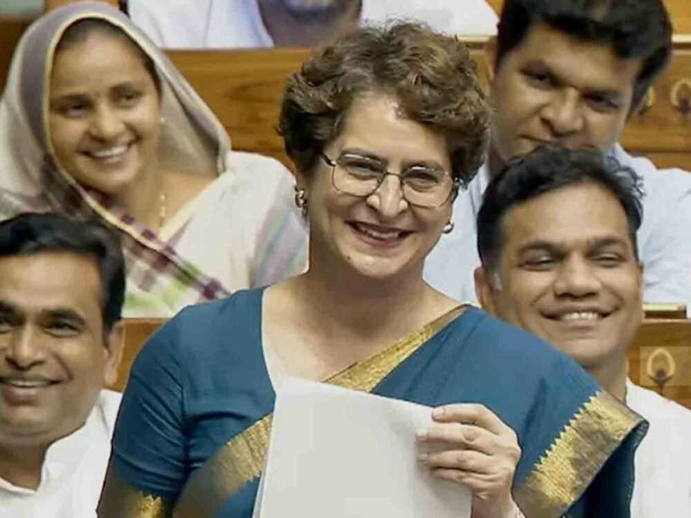 Priyanka Gandhi Sharp Attack on Modi