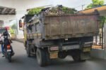 GHMC Garbage Truck Raises Safety Concerns Over Exposed Waste