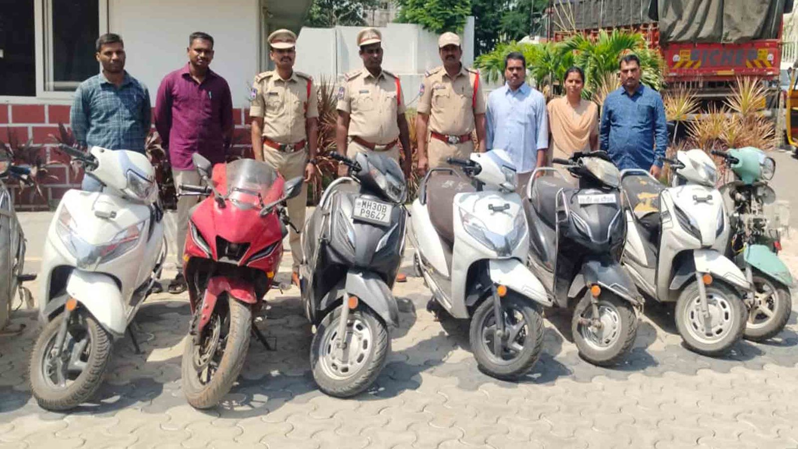 Mailardevpally Police Detain Two Juveniles in Automobile Theft