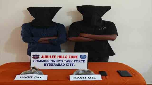 Two Hash Oil Peddlers Arrested in Hyderabad